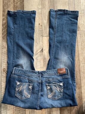 Maurices Curvy Premium Jeans- flare -size 15/16 long